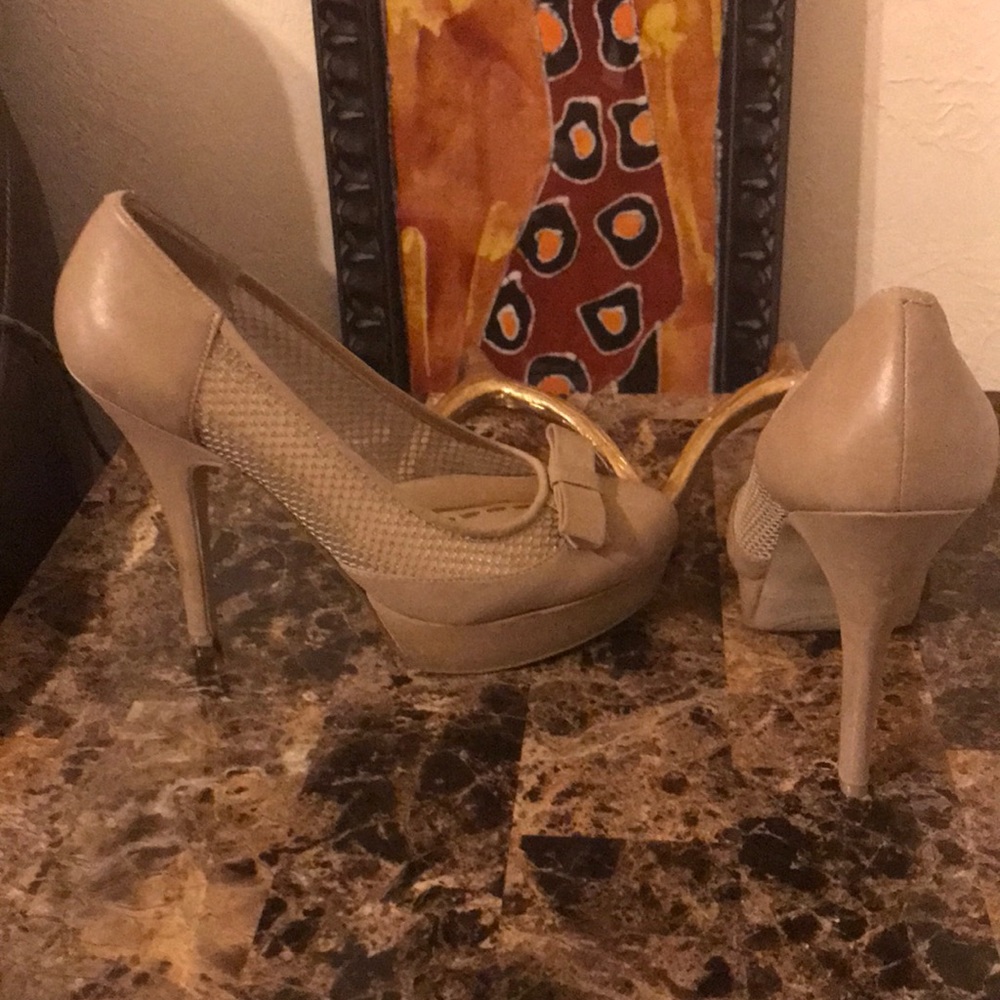 Heels - Picture 3 of 7